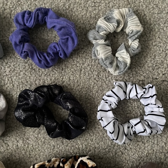 Scrunchie bundle!! - Picture 4 of 5